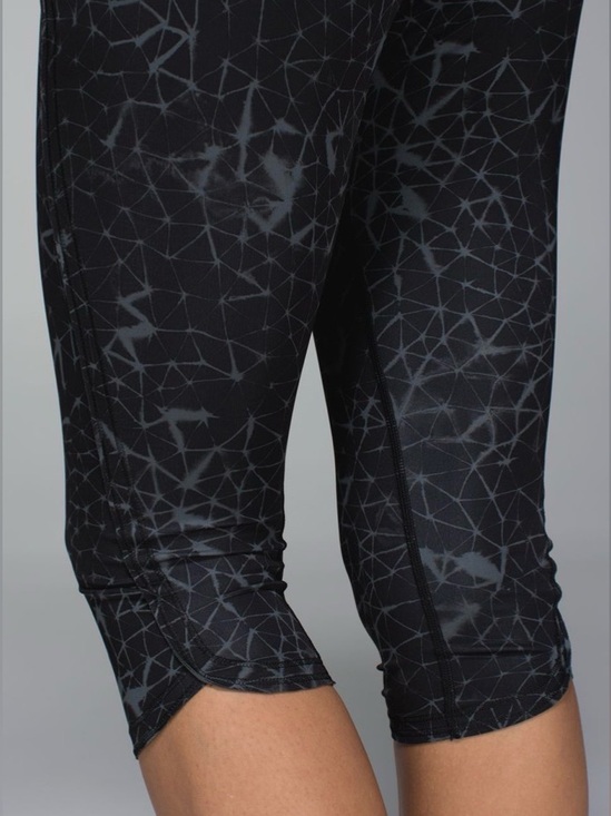 lululemon athletica Pants - Lululemon Run: Top Speed Crop, Star Crushed Coal Black, Size 4